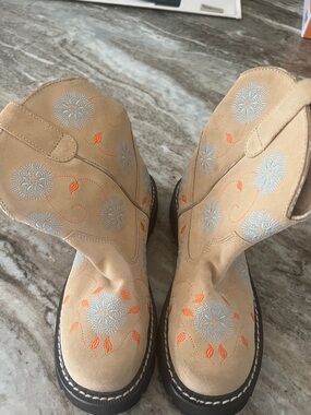 Roper Women's Tan Leather Embroidered Western Boots